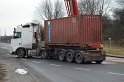 LKW umgestuerzt Niehler Hafen P293